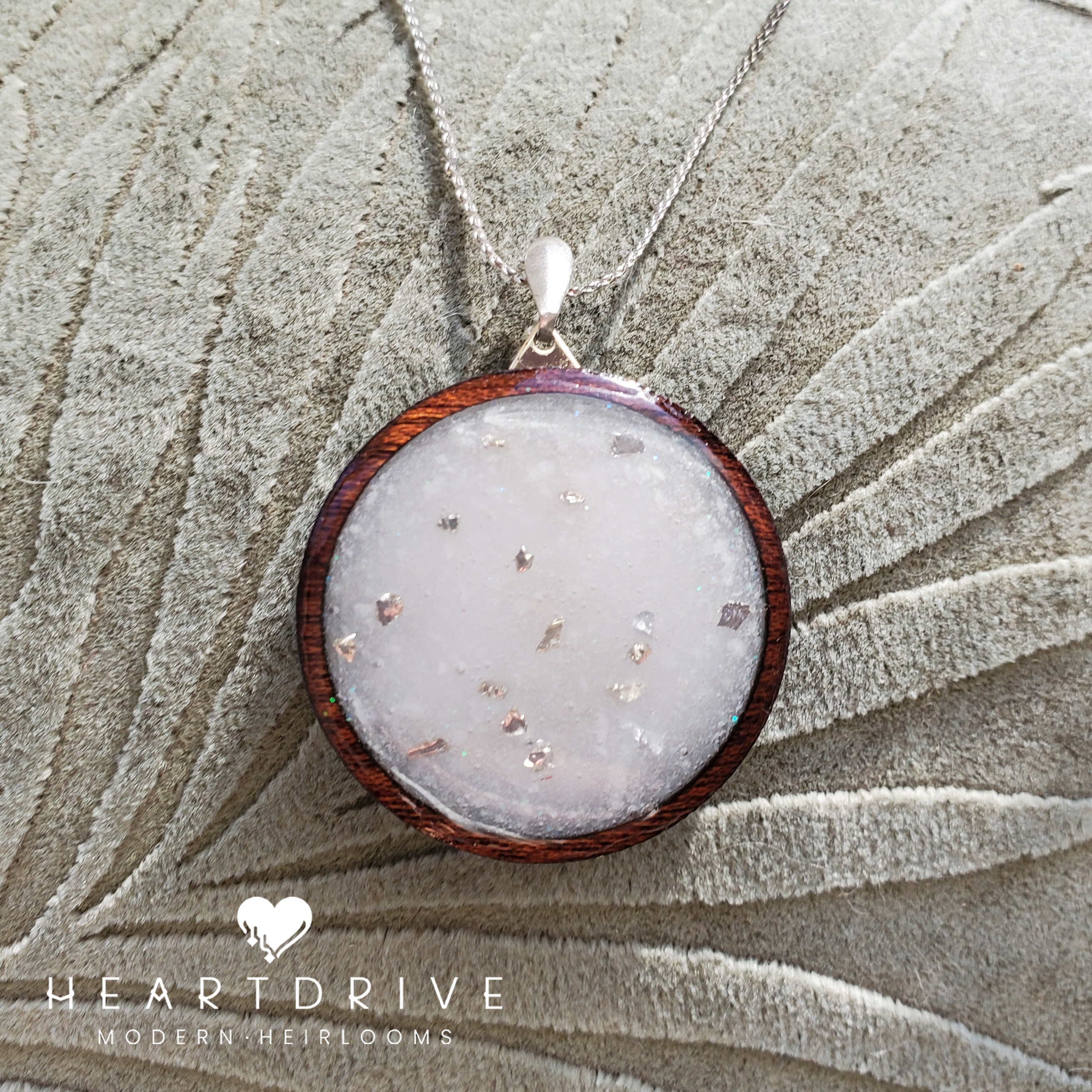 Limited Edition Breastmilk Living Memory Memento™ in Vintage Silver